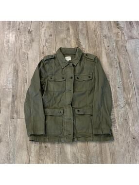New Women's Green Curve Appeal Cargo Utility Jacket Size Medium